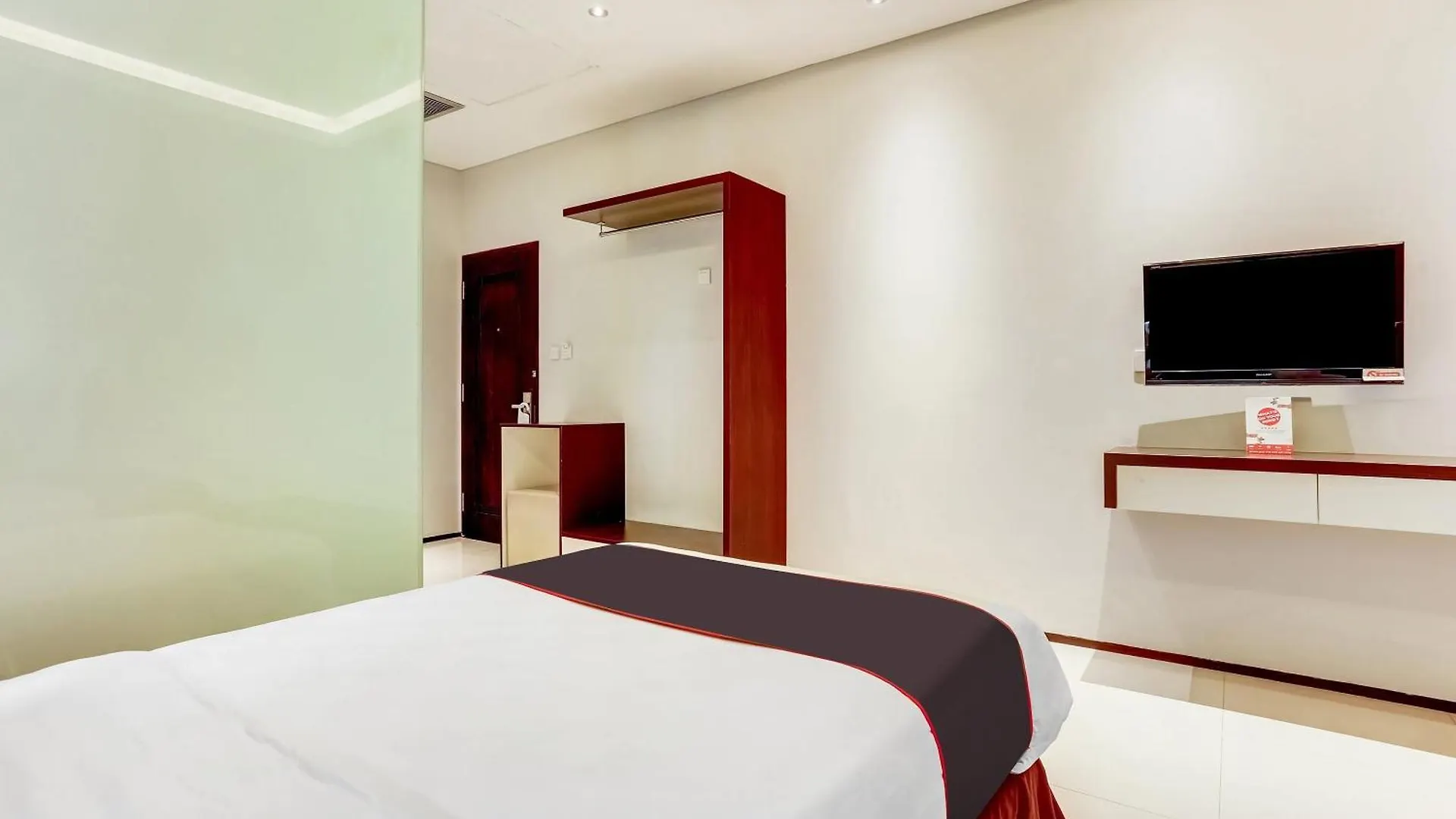 Collection O Legian Near Pantai Kuta Formerly Premium Legian Hotel