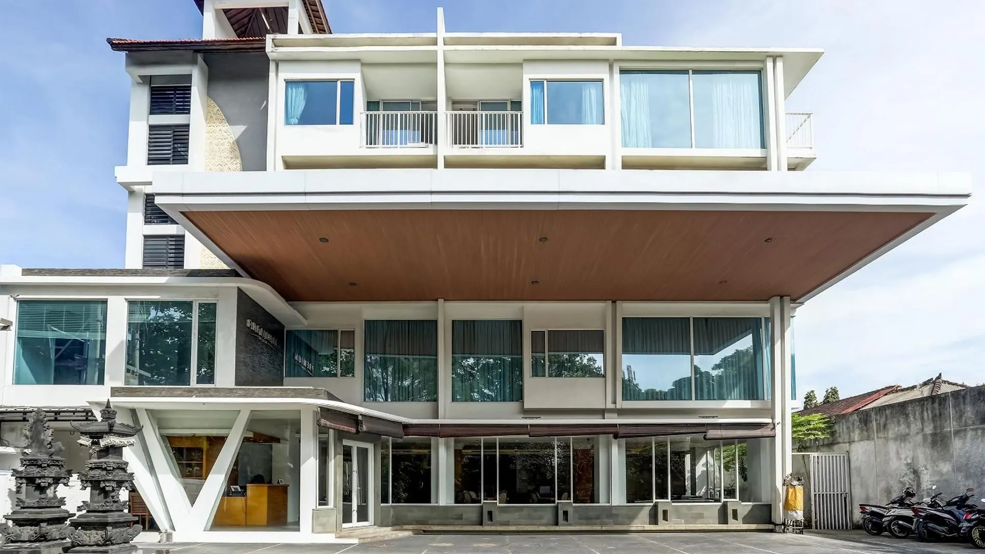 Collection O Legian Near Pantai Kuta Formerly Premium Legian Hotel Legian (Bali)